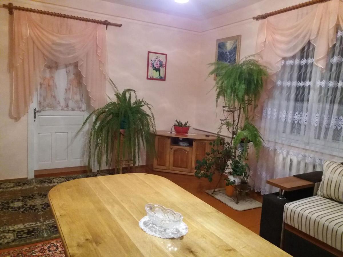 Bat'Kivska Hata Stari Kuty Esterno foto