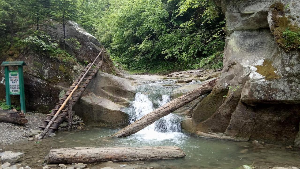 Bat'Kivska Hata Stari Kuty Esterno foto