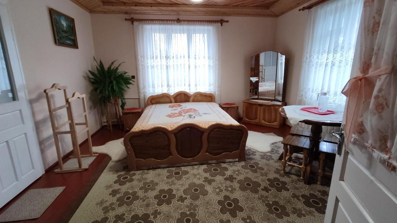 Bat'Kivska Hata Stari Kuty Esterno foto