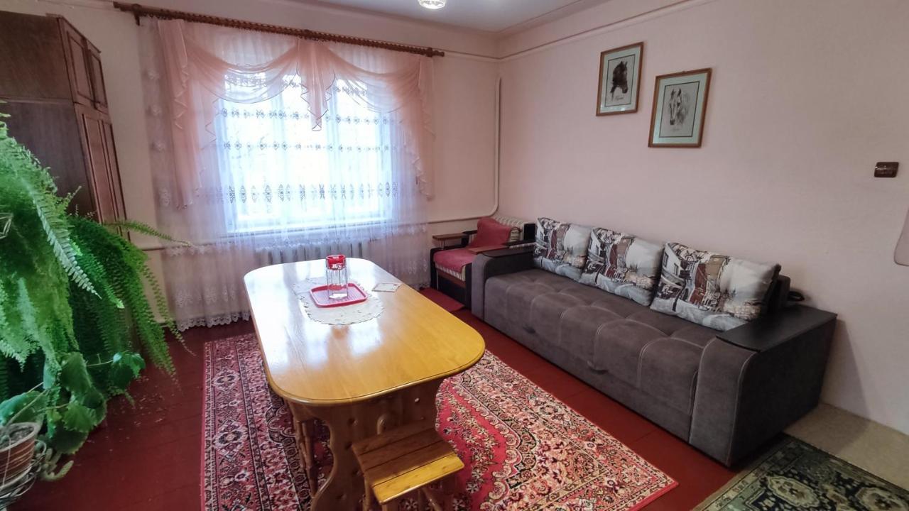 Bat'Kivska Hata Stari Kuty Esterno foto